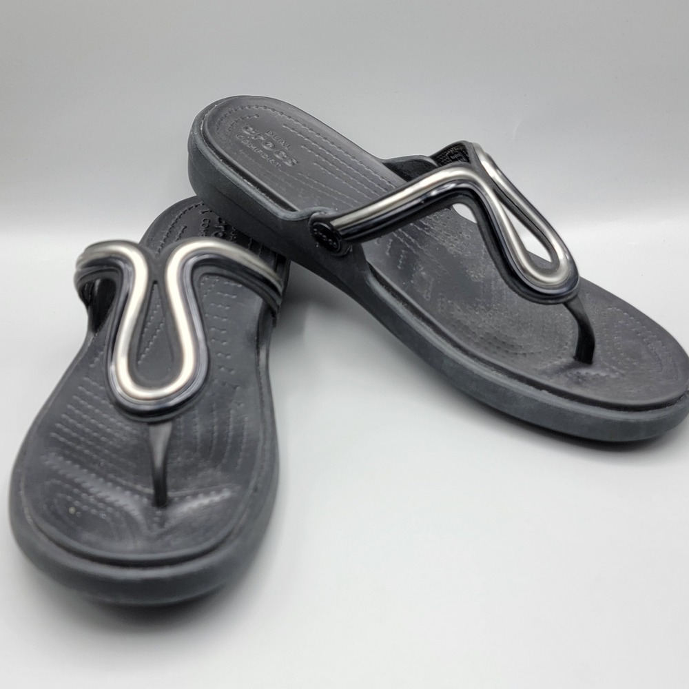 Crocs Serena Metallic Bar Flip Flops Black Silver Women Size 8 Sandals 205814